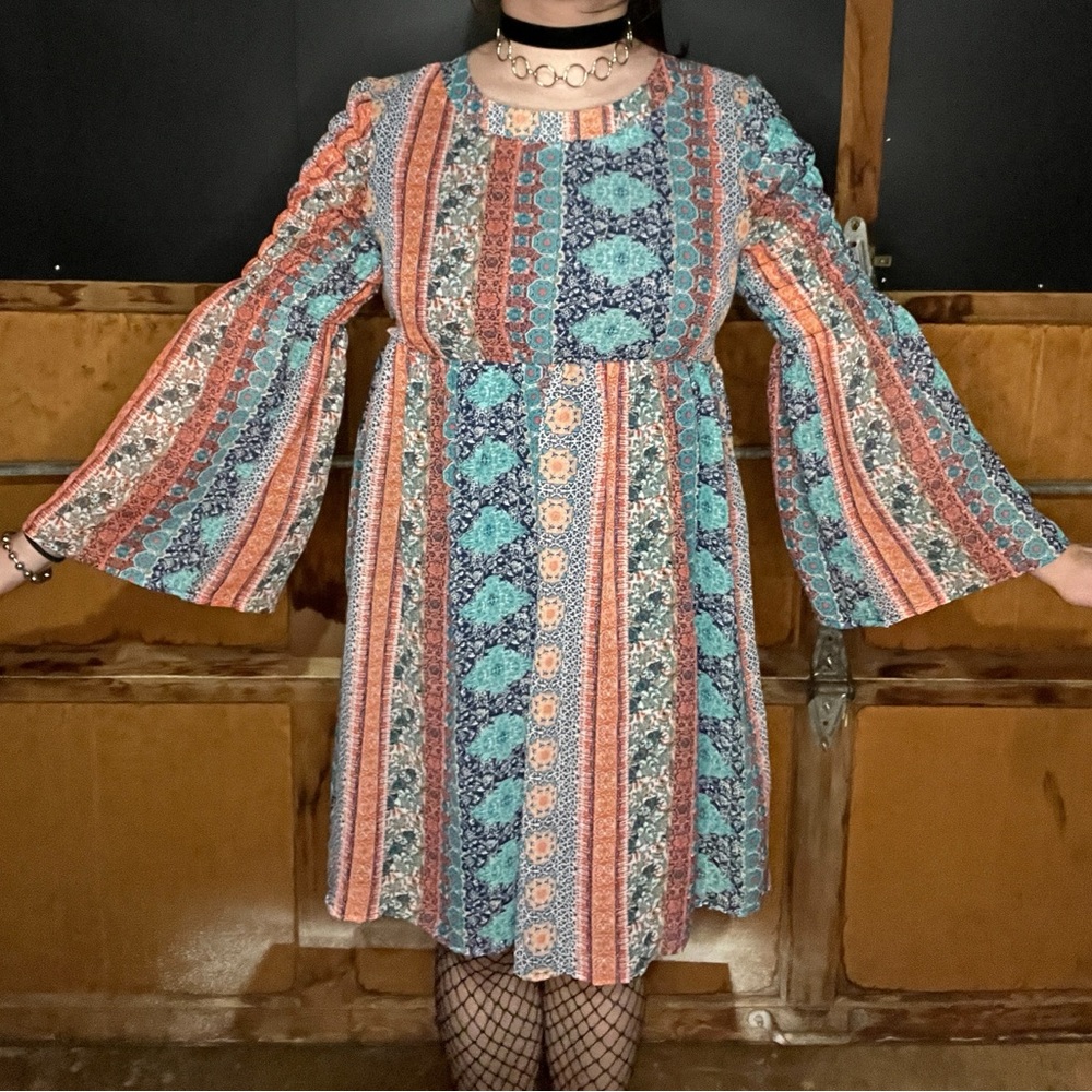 Womens boho hippie vintage look bell sleeve dress